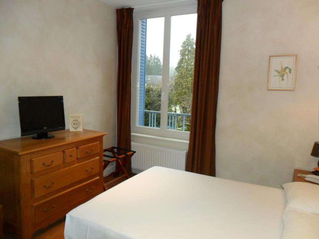 Hotel Beausejour Vic-sur-Cere Room photo